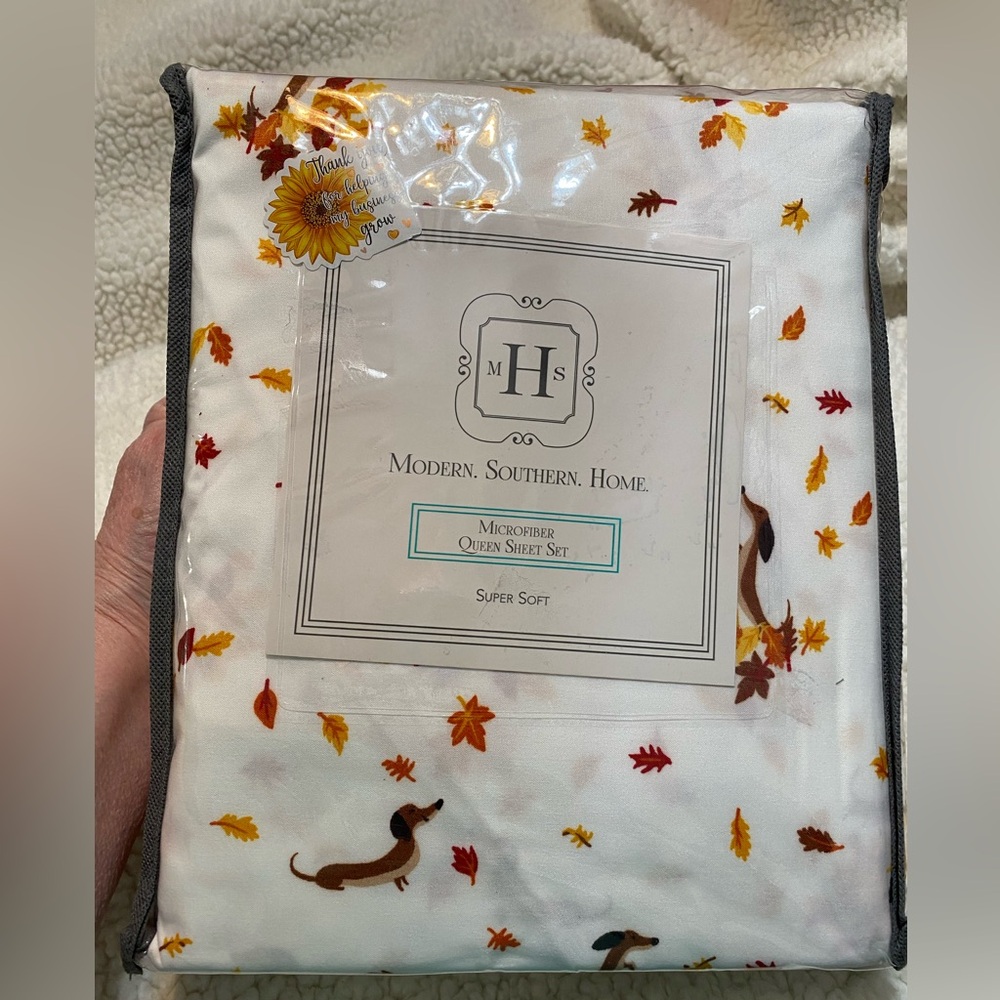 Modern Southern Home Queen Sheet Set Fall Dachshund Leaves NIP